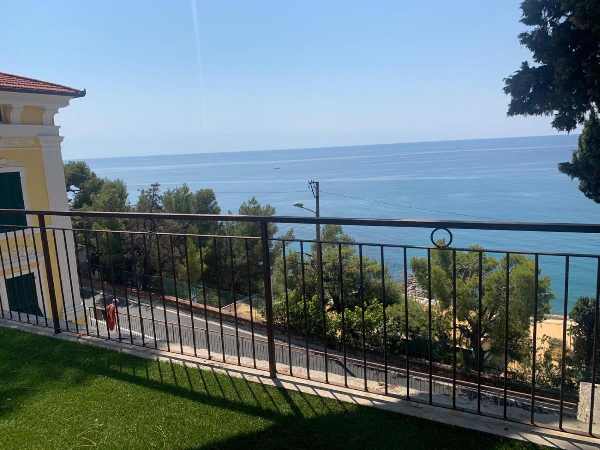 La Terrazza Nel Blu Apartment Imperia Exterior foto